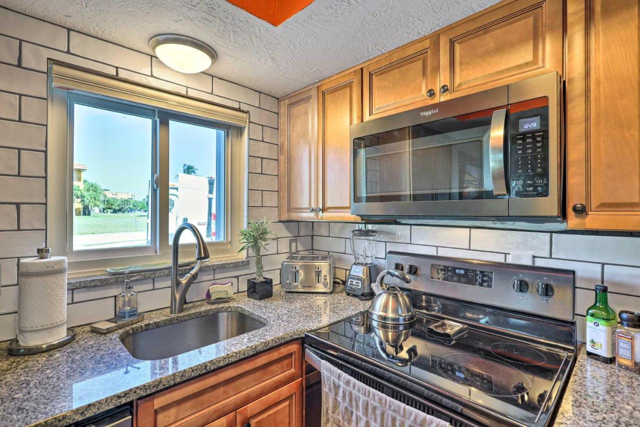 Cape Canaveral Home With Balcony Walk To Beach Extérieur photo